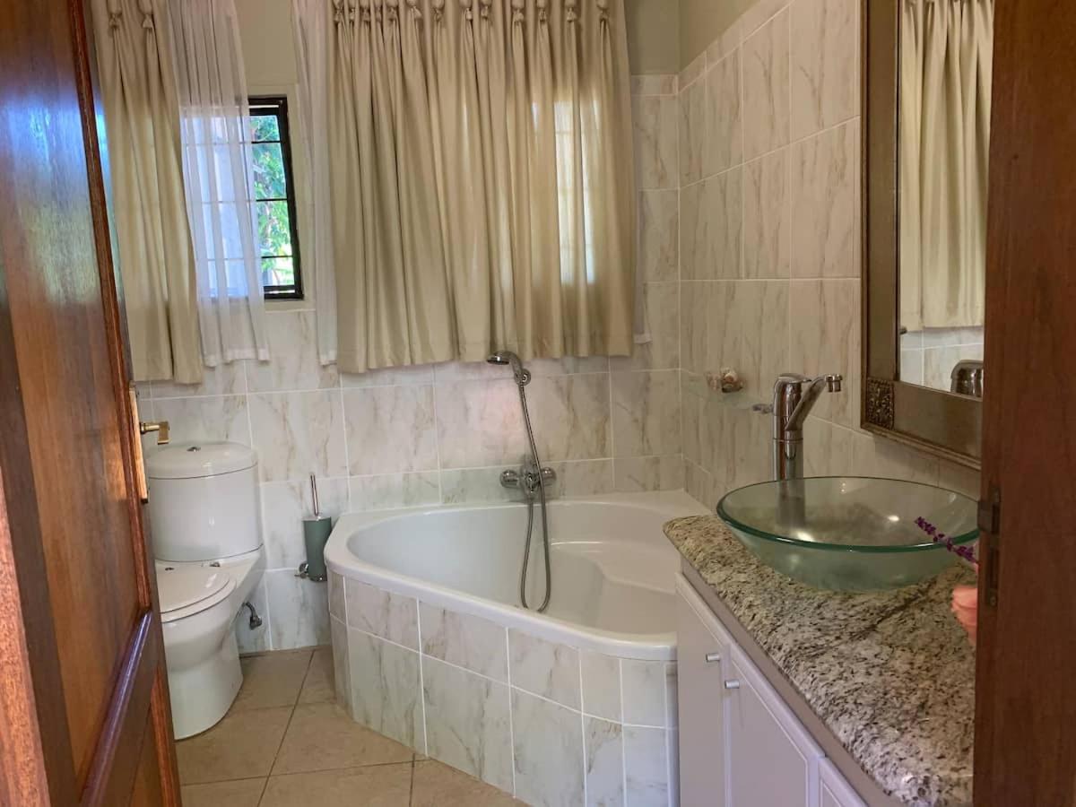 Mountain Rose Guesthouse Louis Trichardt Exteriér fotografie