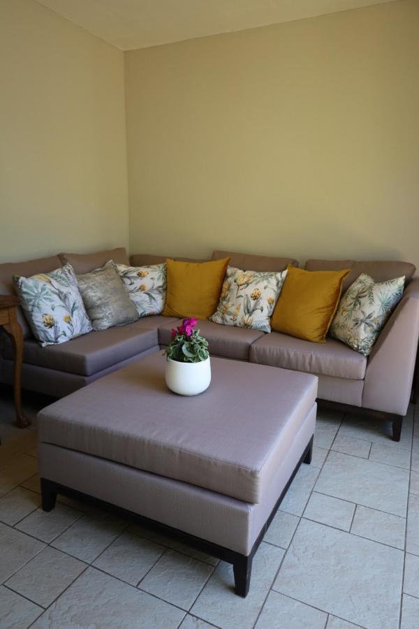 Mountain Rose Guesthouse Louis Trichardt Exteriér fotografie